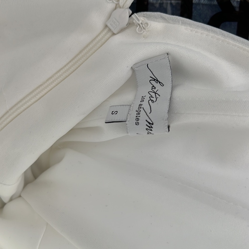 Katie May Darcy Gown in Ivory - Picture 13 of 13